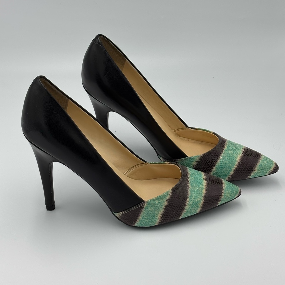 GUESS Green and Brown Snakeskin Heels